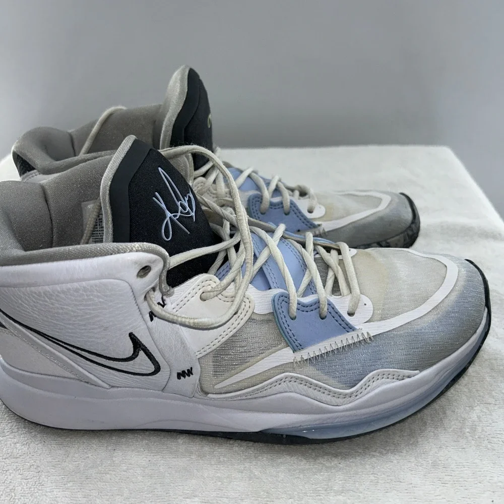 NIKE Kyrie Infinity 